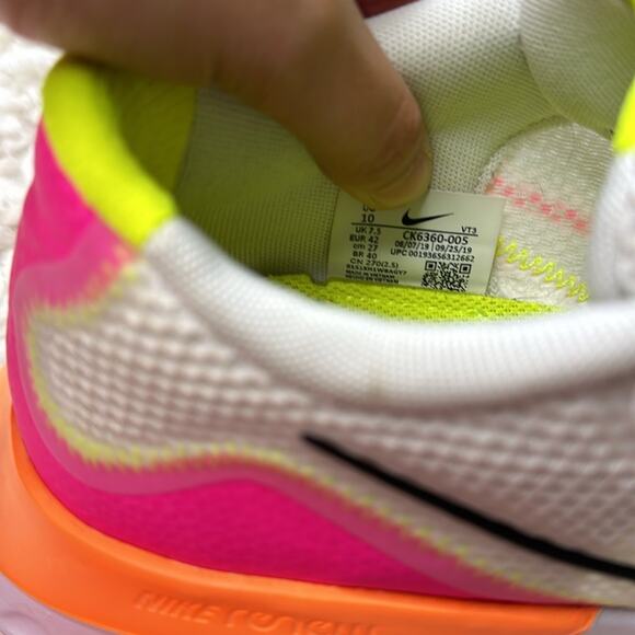 Nike Women's Renew Run Platinum Tint White Neon Size 10 Minor Wear Box Icluded - Picture 12 of 14
